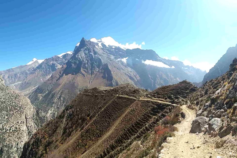 Nar Phu Valley Trek