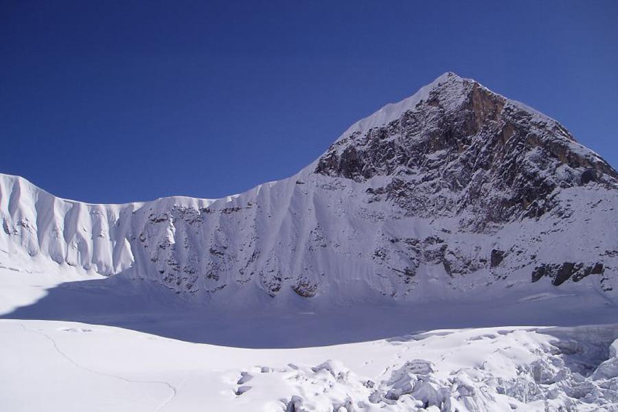 Singu Chuli Peak climbing